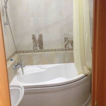 Сдается 1-комнатная квартира, 54 м²