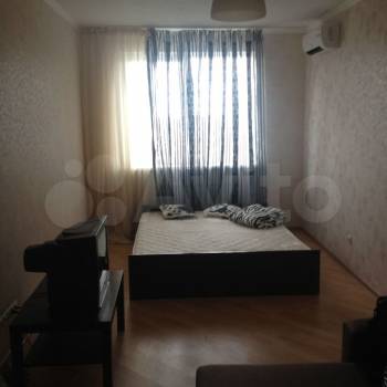 Сдается 1-комнатная квартира, 54 м²