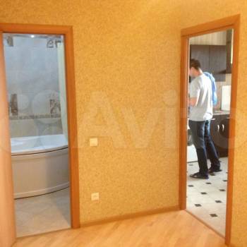 Сдается 1-комнатная квартира, 54 м²