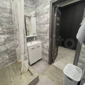 Продается 1-комнатная квартира, 32 м²