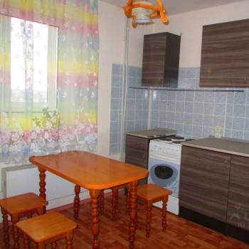 Сдается 1-комнатная квартира, 38 м²