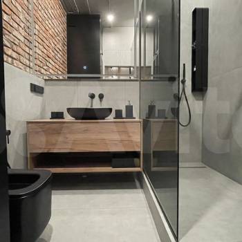 Продается 1-комнатная квартира, 157,4 м²