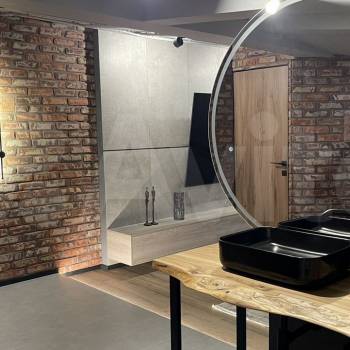 Продается 1-комнатная квартира, 157,4 м²