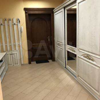 Сдается 2-х комнатная квартира, 90 м²