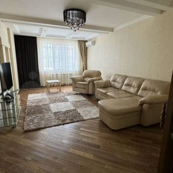 Сдается 2-х комнатная квартира, 90 м²