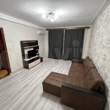 Продается 1-комнатная квартира, 32 м²