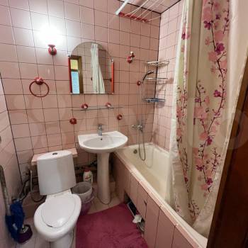 Продается 1-комнатная квартира, 32 м²