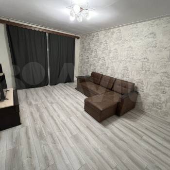 Продается 1-комнатная квартира, 32 м²