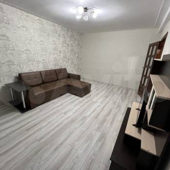 Продается 1-комнатная квартира, 32 м²