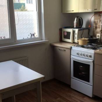 Продается 1-комнатная квартира, 435 м²