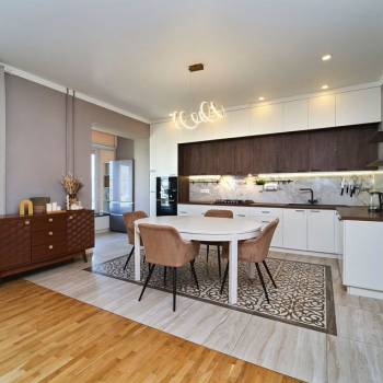 Продается 3-х комнатная квартира, 105 м²