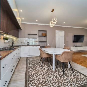 Продается 3-х комнатная квартира, 105 м²