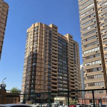 Сдается 1-комнатная квартира, 49 м²