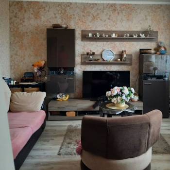 Продается Многокомнатная квартира, 87,6 м²