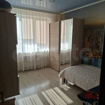 Продается Многокомнатная квартира, 87,6 м²