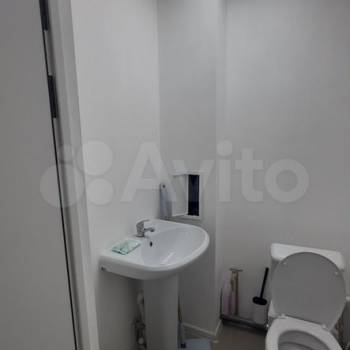 Продается Нежилое помещение, 70 м²