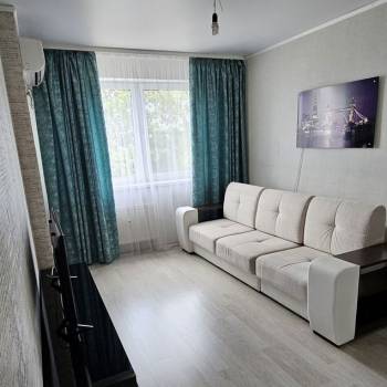 Продается 1-комнатная квартира, 29,8 м²
