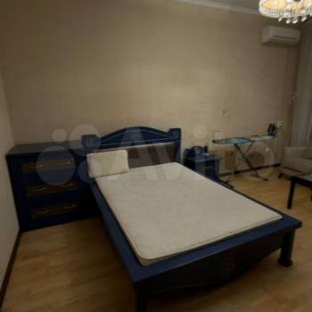 Сдается 1-комнатная квартира, 55 м²