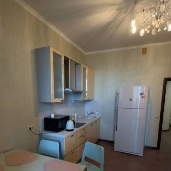 Сдается 1-комнатная квартира, 55 м²