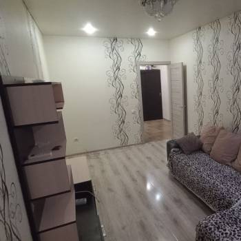 Сдается 1-комнатная квартира, 42 м²