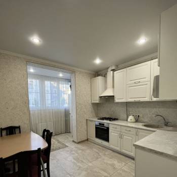 Продается 1-комнатная квартира, 38 м²