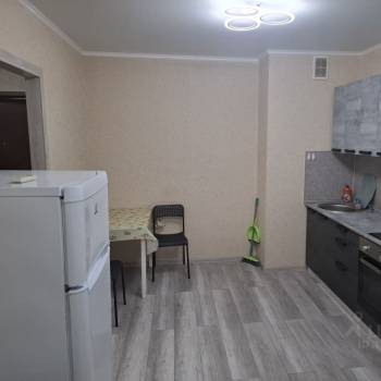 Сдается 1-комнатная квартира, 42 м²