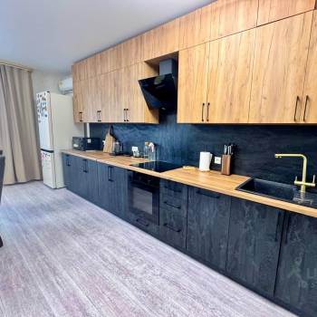 Продается 2-х комнатная квартира, 81 м²