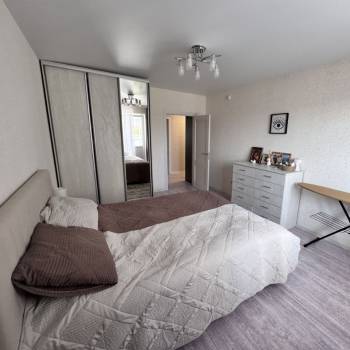 Продается 2-х комнатная квартира, 81 м²