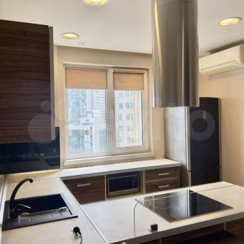 Сдается 1-комнатная квартира, 58 м²