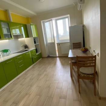 Продается 1-комнатная квартира, 44 м²