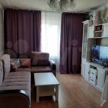 Продается Многокомнатная квартира, 82 м²