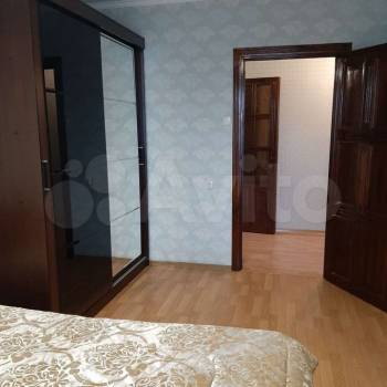 Продается Многокомнатная квартира, 82 м²