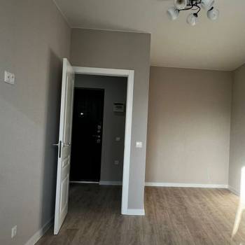 Продается 1-комнатная квартира, 37,4 м²