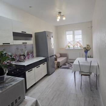 Продается 1-комнатная квартира, 37,2 м²