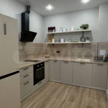 Сдается 2-х комнатная квартира, 82 м²