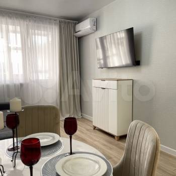 Сдается 2-х комнатная квартира, 82 м²