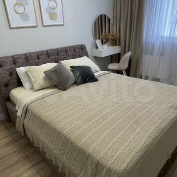 Сдается 2-х комнатная квартира, 82 м²