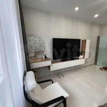 Продается 1-комнатная квартира, 58 м²