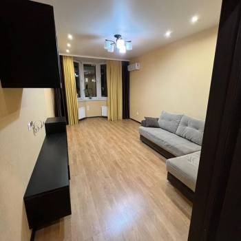 Сдается 1-комнатная квартира, 46 м²