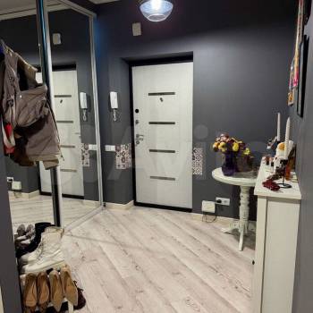 Продается 1-комнатная квартира, 50,6 м²