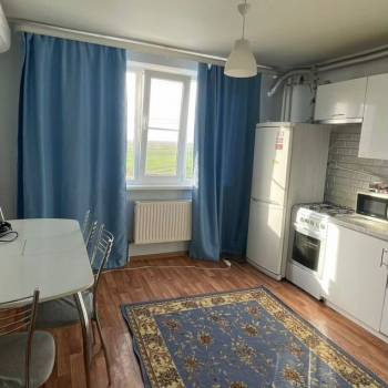 Сдается 2-х комнатная квартира, 70 м²