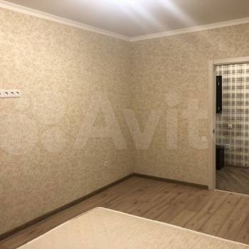 Сдается 1-комнатная квартира, 42 м²