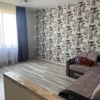 Сдается 1-комнатная квартира, 56 м²