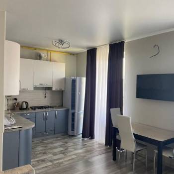 Сдается 1-комнатная квартира, 56 м²