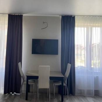 Сдается 1-комнатная квартира, 56 м²