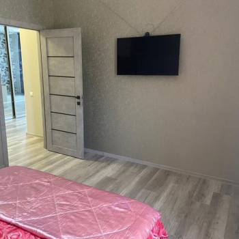 Сдается 1-комнатная квартира, 56 м²