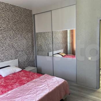 Сдается 1-комнатная квартира, 56 м²