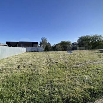 Продается Участок, 1800 м²