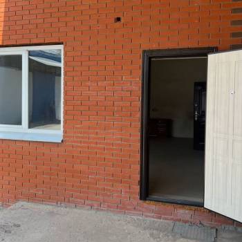 Сдается Нежилое помещение, 425 м²