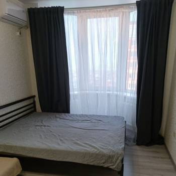 Сдается 1-комнатная квартира, 43 м²